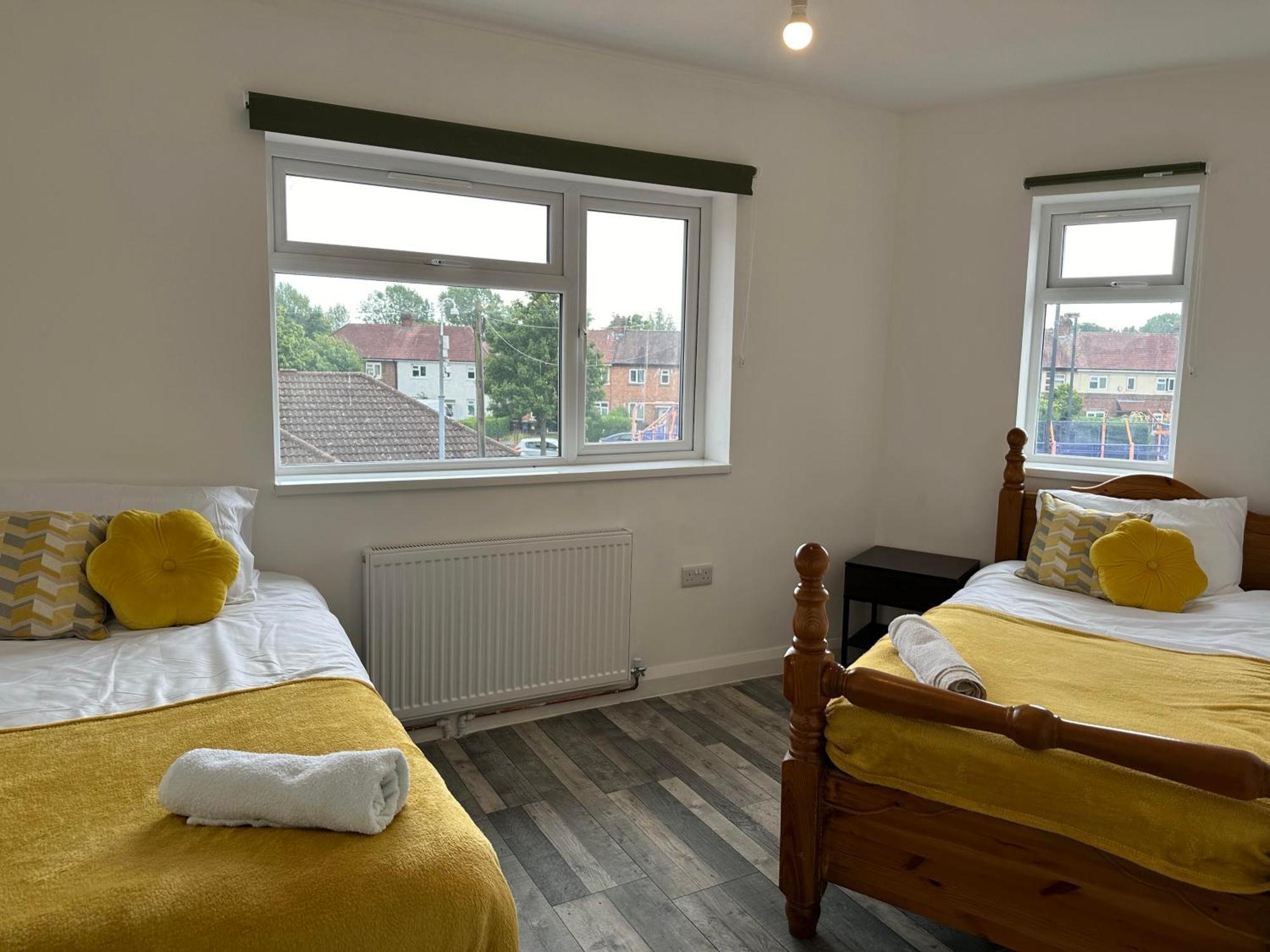 Holiday home Shakespeare House 19 Bedrooms 30 Beds Up To 42 People
